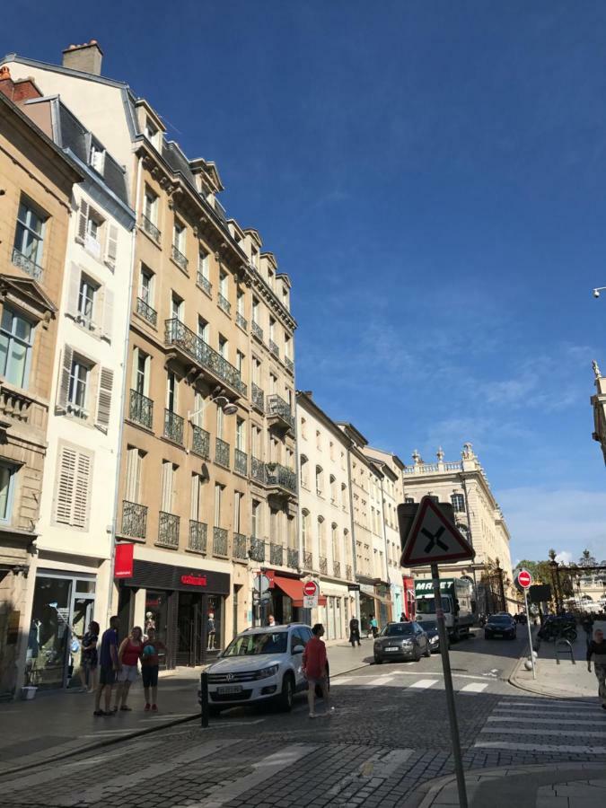 Appartement Place Stanislas Nancy Exteriör bild